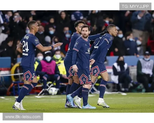 35岁因莫比莱加盟巴黎FC,四届意甲金靴得主转战法甲