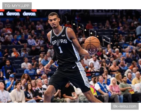 文班亚马半场已送出7次封盖，马刺暂时领先雷霆